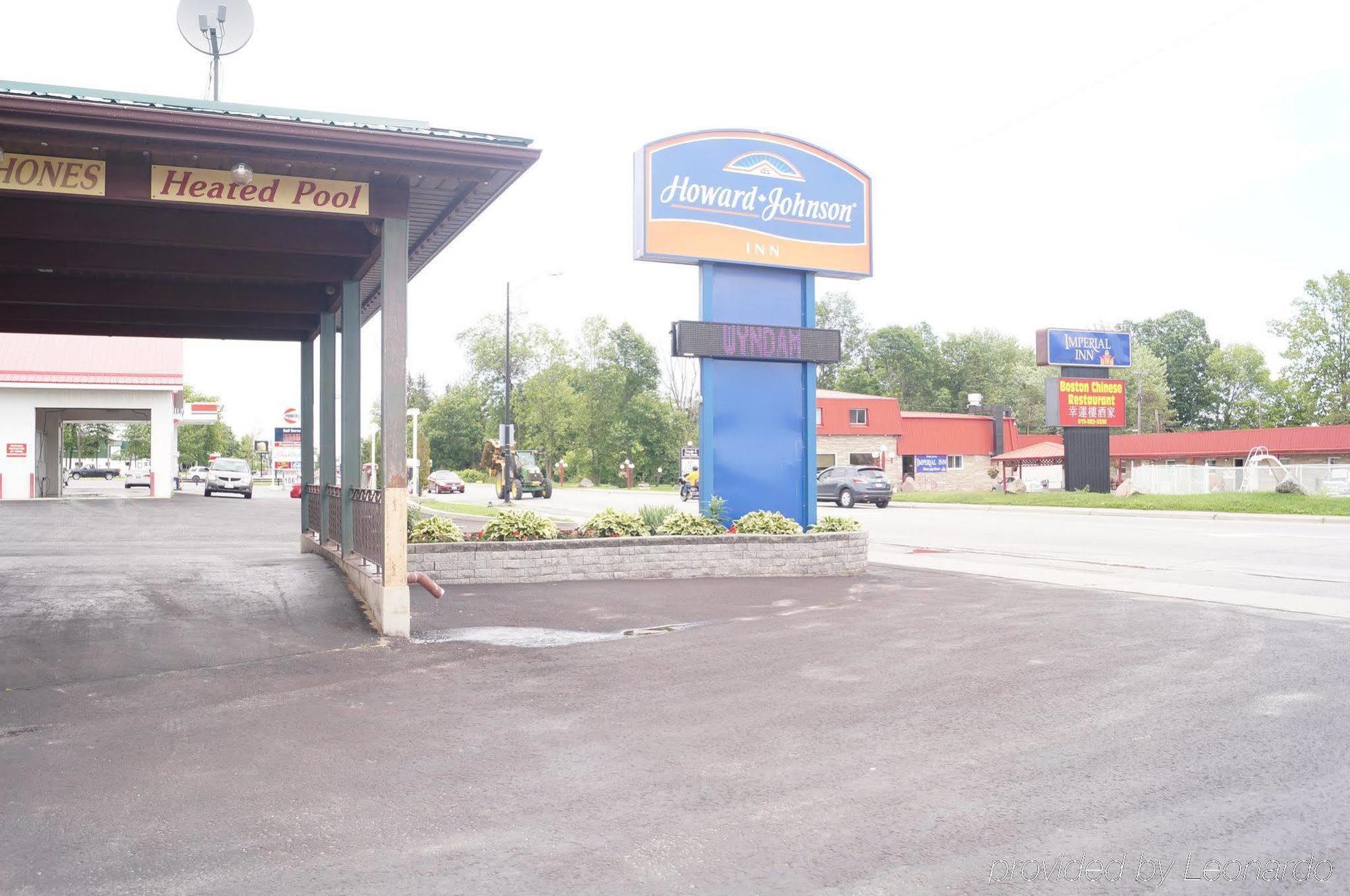 Howard Johnson By Wyndham גאנאנוק מראה חיצוני תמונה